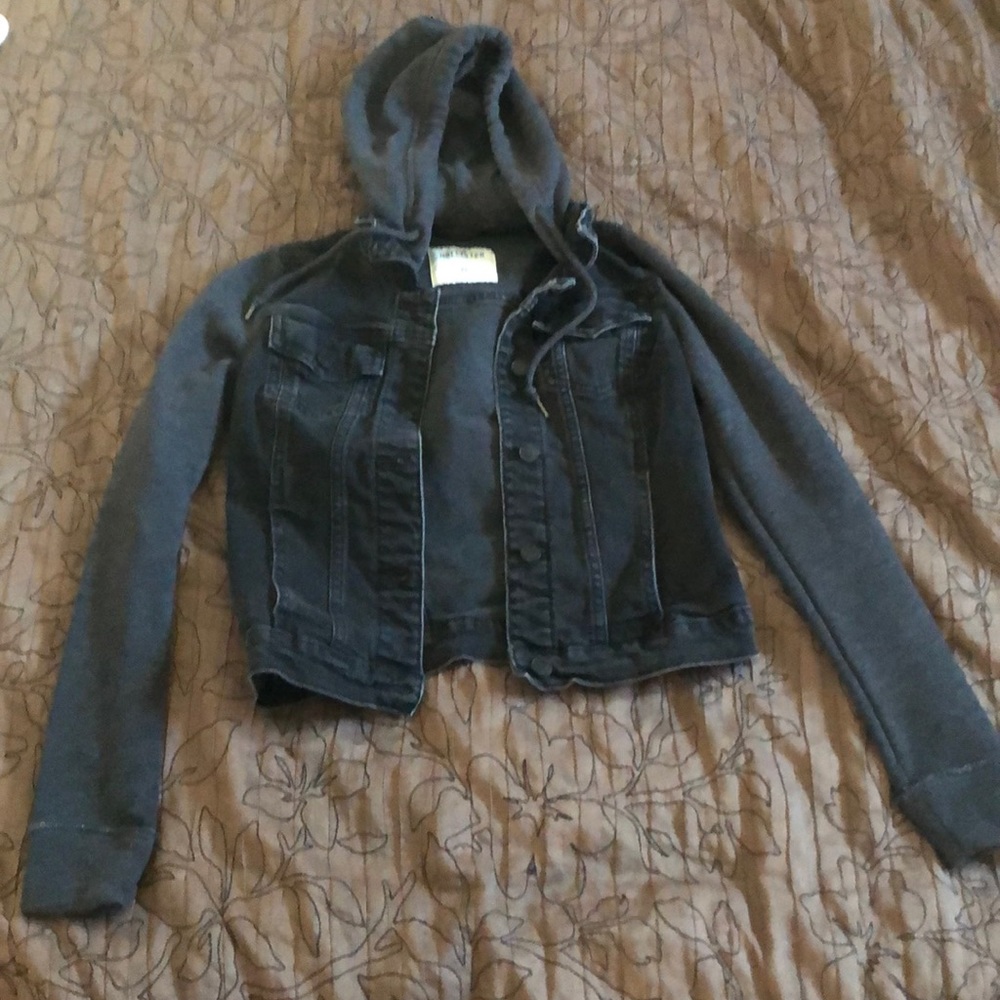 Hollister Jean Jacket with fabric sleeves & hood